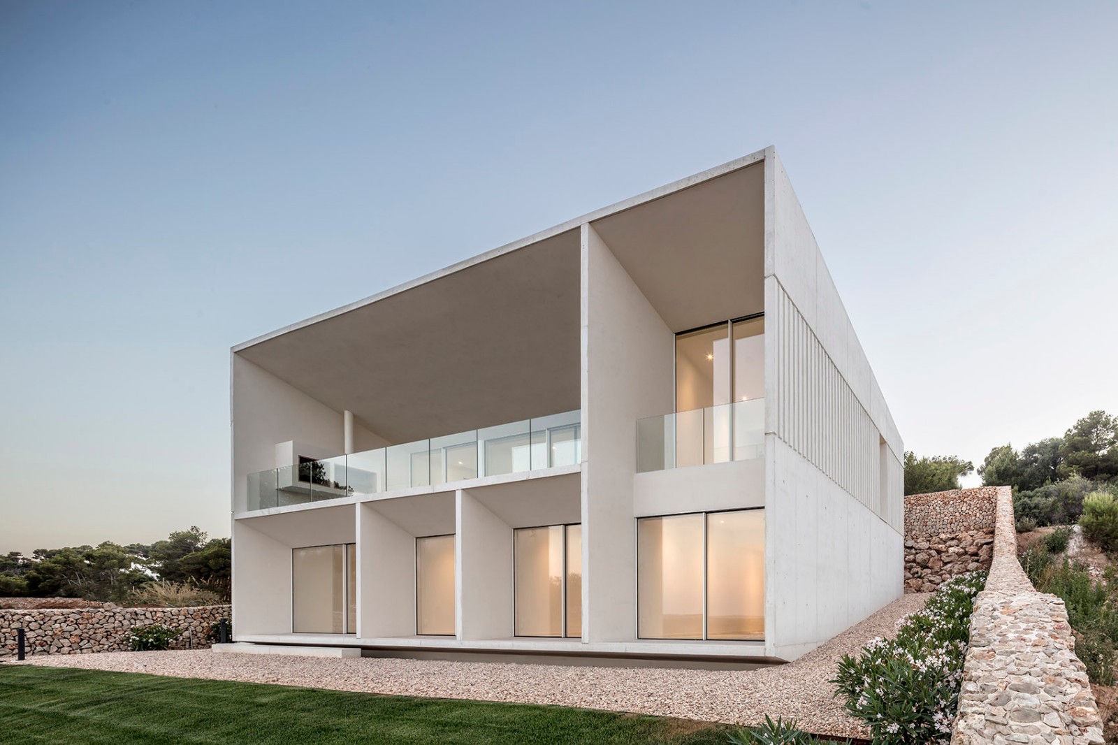 选购铝合金门窗的四大原则!