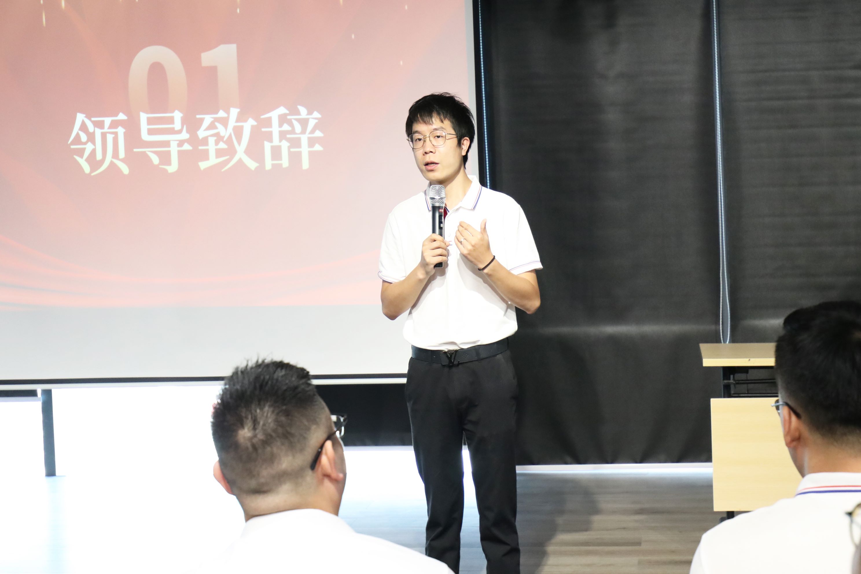 011698827999223552.jpg 李总.jpg